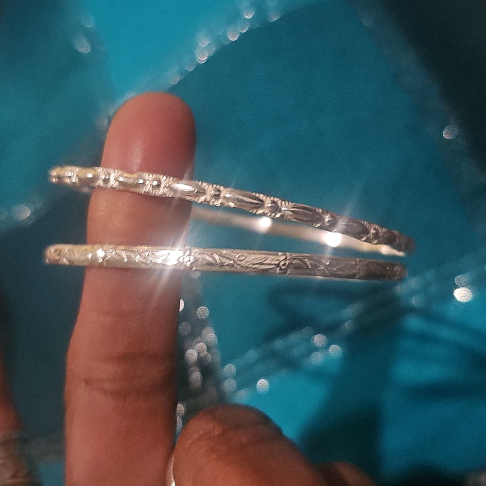 Elegant Sterling Silver Bangles Bracelets Set Of Two, Ladies Size 8 - Picture 6 of 12